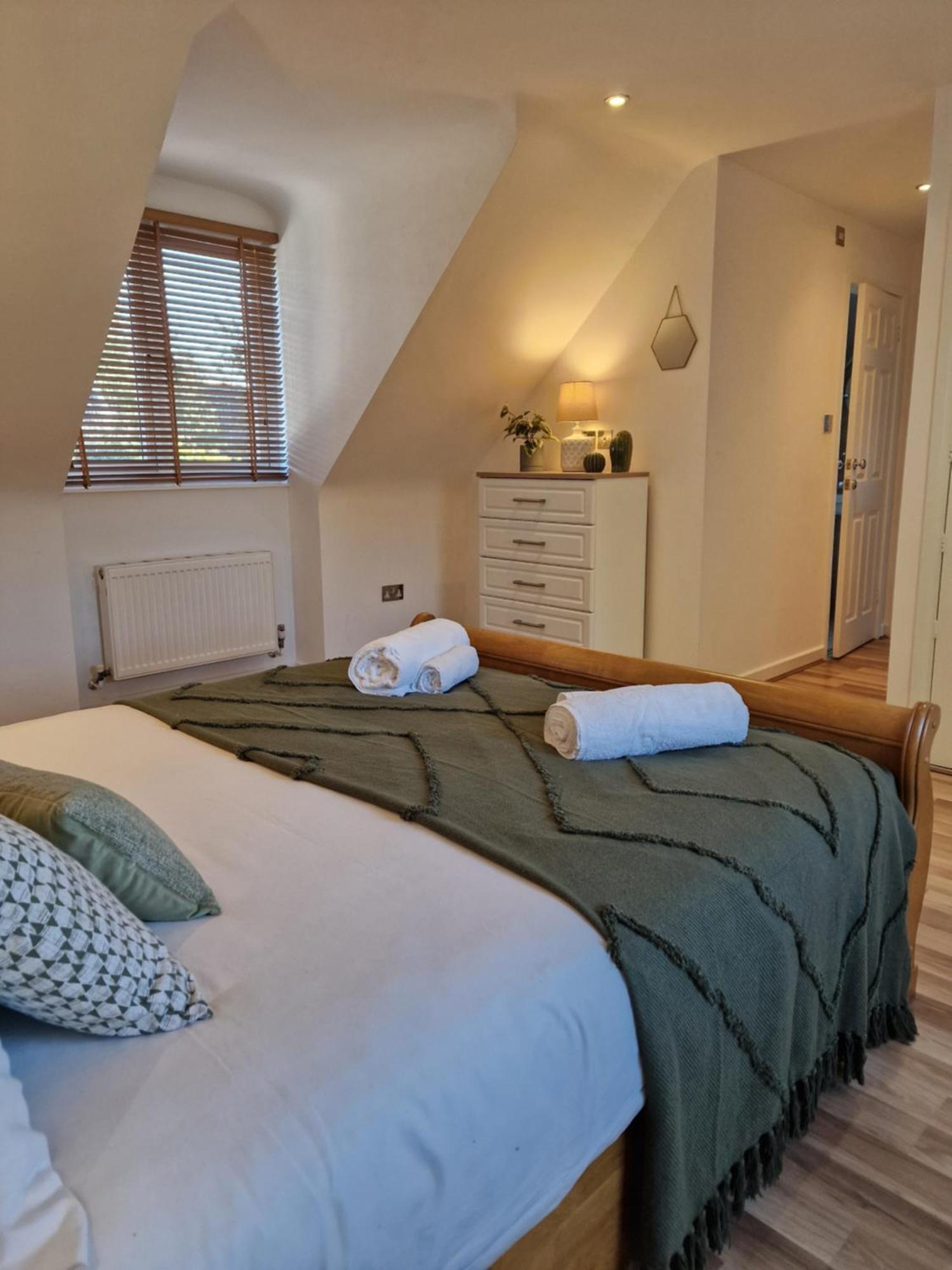 Large 4-bed House For Up To 7 Guests W 2x Parking Vakantiehuis Oxford