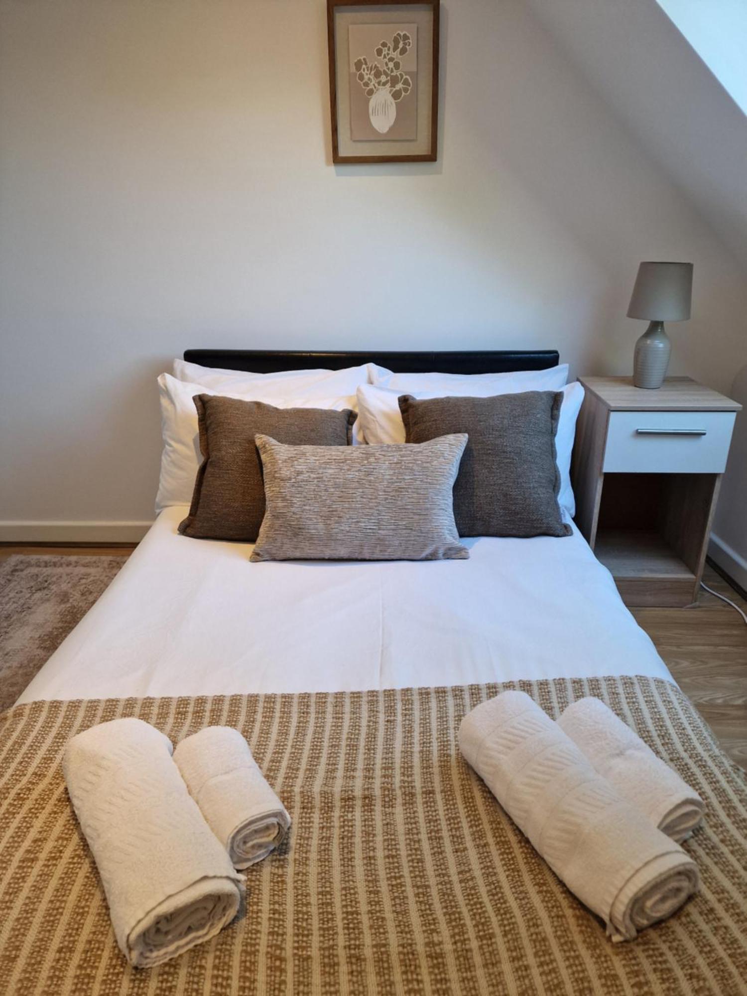 Vakantiehuis Large 4-bed House For Up To 7 Guests W 2x Parking Oxford