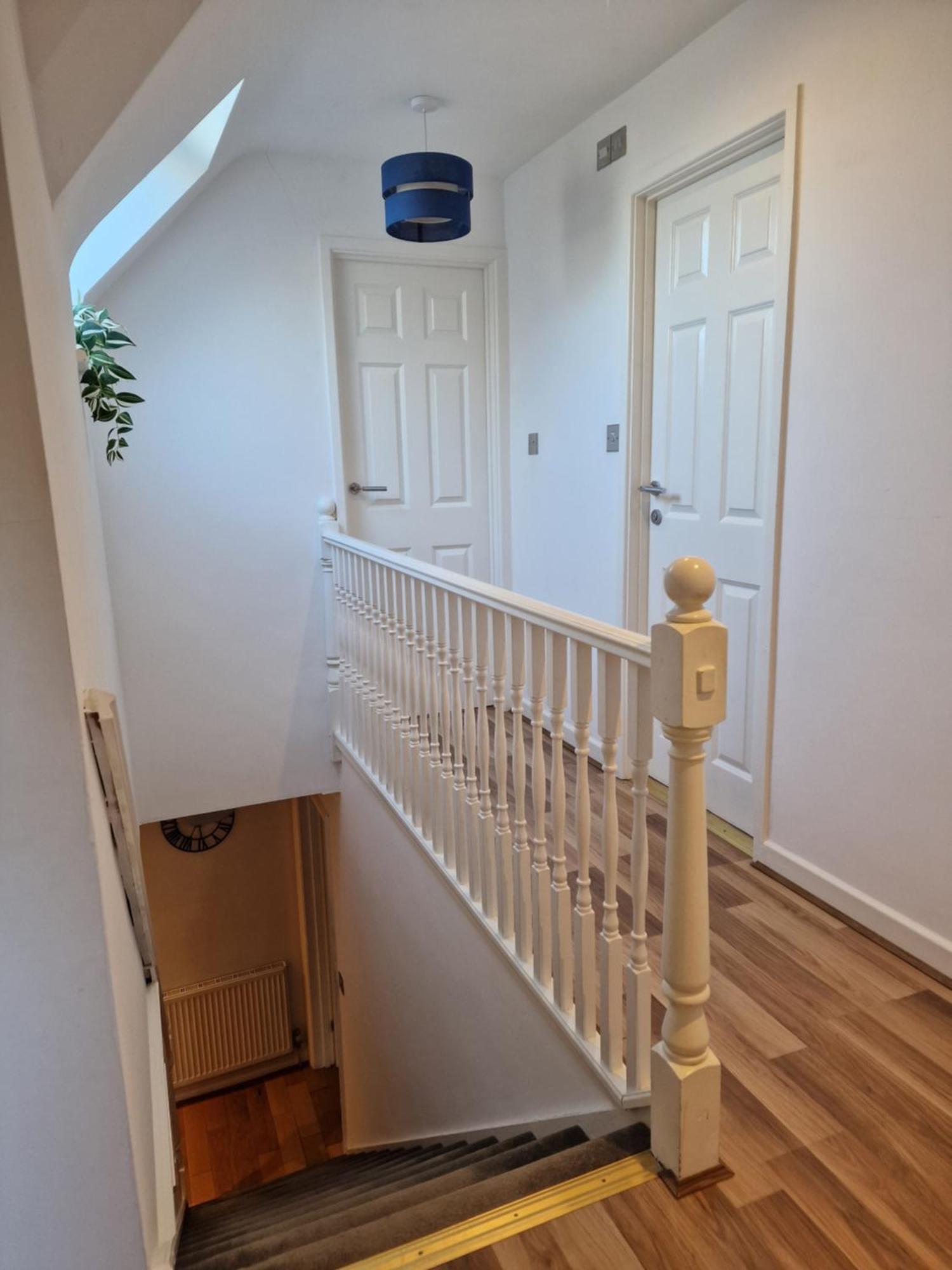 Large 4-bed House For Up To 7 Guests W 2x Parking Vakantiehuis